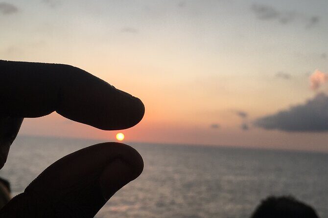 7 Miles Beach in Negril: Snorkeling, Boat Ride and Rick’s Cafe - Rick’s Café Sunset: The Main Event (with Cliff-Jumping Option)
