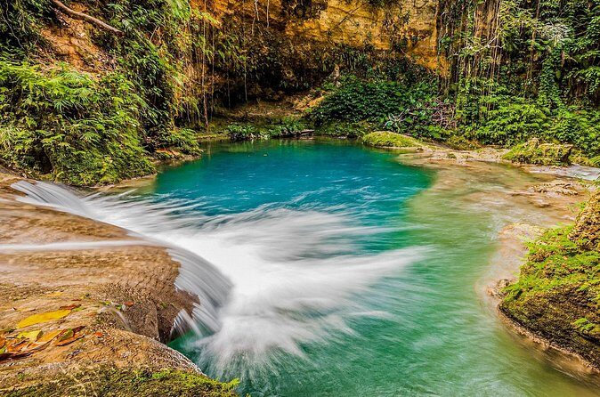Action Pack Combo: Blue hole, river tubing and Dunn's River Falls - How long the combo really feels: 4 hours 30 minutes without rushing your body