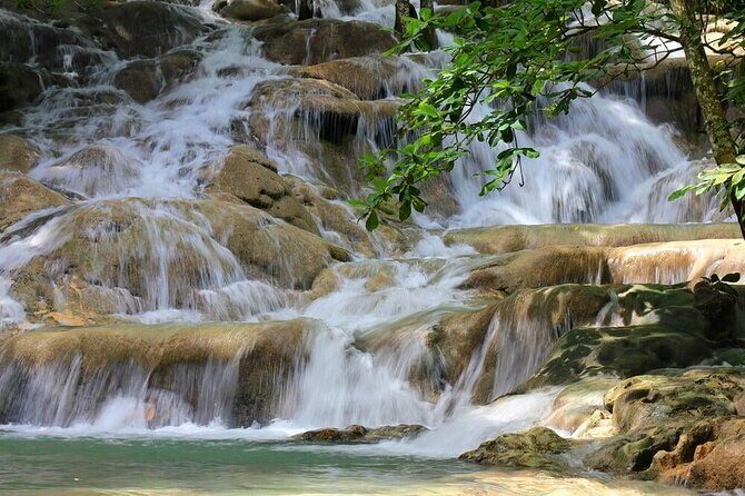 Action Pack Combo: Blue hole, river tubing and Dunn's River Falls - Safety and guide style: organized, friendly, and focused on having fun