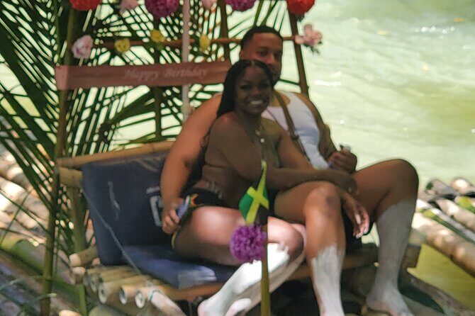 bamboo rafting with limestone foot massage - Souvenir shopping on the way back: convenient, not mandatory