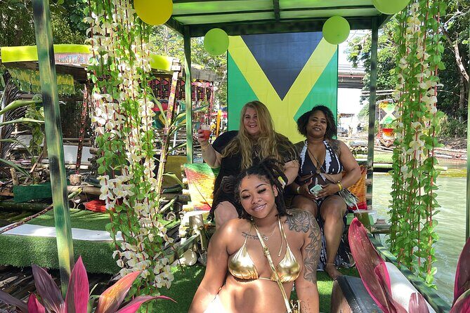 Bamboo River Rafting from Ocho Rios Jamaica - Included stops: authentic Jamaican food and souvenir shopping (without the lunch promise)