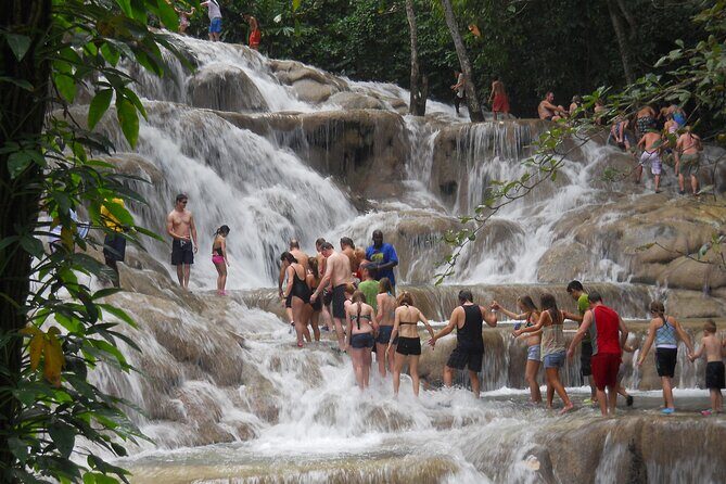 Blue Hole and Dunn’s River Falls Tour with Lunch and Cocktails at Reggae Hill - Pickup, Timing, and Why Your Morning Buffer Matters in Ocho Rios