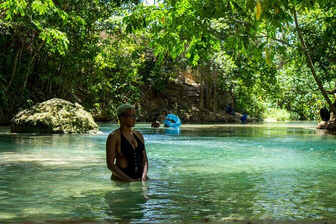 Blue Hole and Dunn’s River Falls Tour with Lunch and Cocktails at Reggae Hill - What to Pack for a Wet Day (and What to Leave Locked Away)