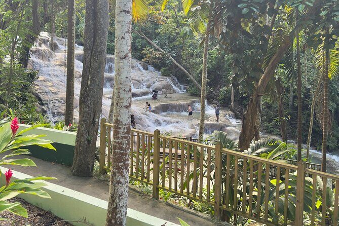 Blue Hole and Dunn's River Tour (Entrance Fees Not Included) - Stop 2: Blue Hole—cool limestone water between two parishes