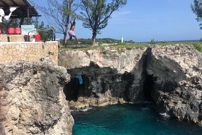 Blue Hole Mineral Springs, Rick's Café, and Shopping Combo Tour - Price Check: Is $75 a Good Deal for This Combo?
