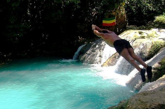 Blue Hole Secret Falls Excursions Best Water Falls in Jamaica - The one drawback to plan for: tipping pressure