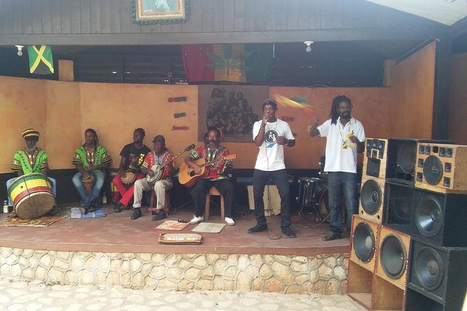 Bob Marley Mausoleum Tour from Ocho Rios - From Ocho Rios to Nine Mile: the rainforest road trip
