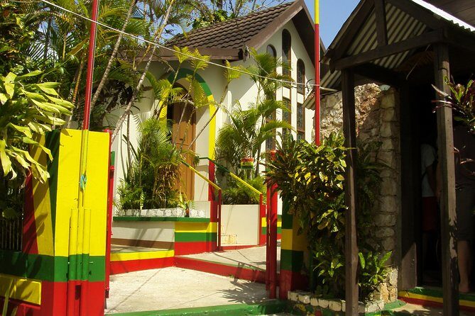 Bob Marley Nine Mile Tour from Ocho Rios - The main Nine Mile sites: museum, home area, and mausoleum