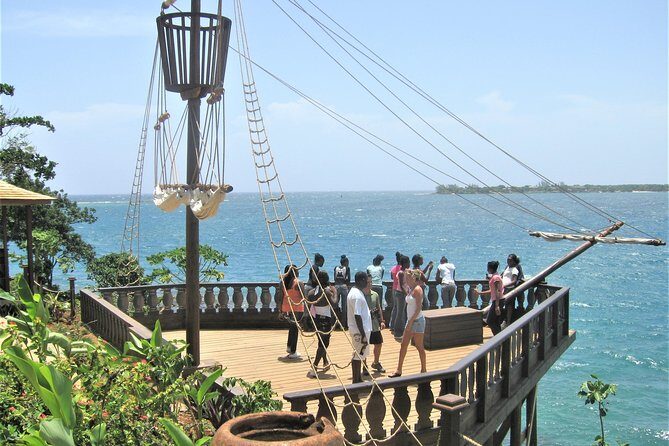 Bob Marley's Nine Mile Admission and Guided Tour from Montego Bay - Price and logistics: how $135 fits this day trip