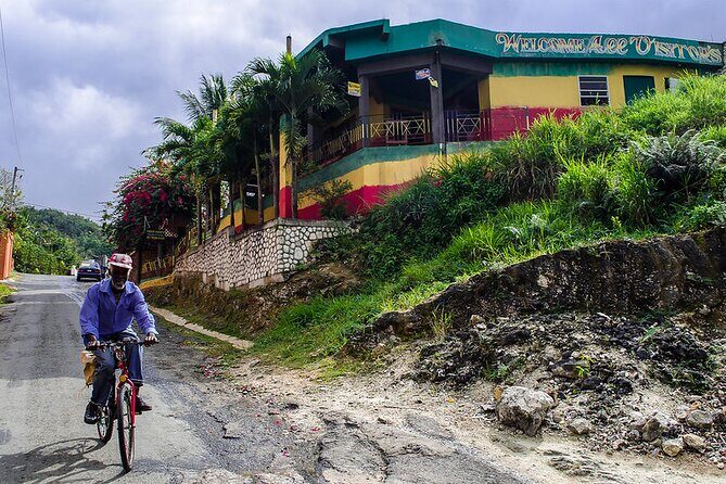 Bob Marley's Spirit of Reggae - The Nine Mile Experience - The guides and drivers make a big difference