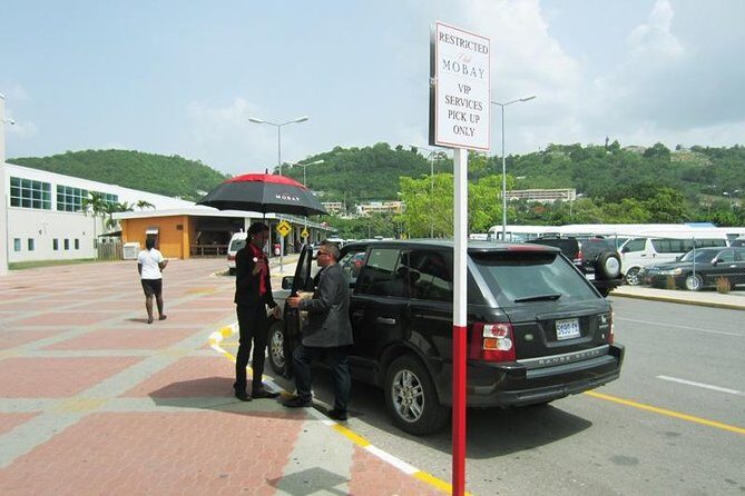 Club Mobay Fast Track Lounge with Private Airport Shuttle - Is the Car Really Private Every Time? What to Clarify Before You Go
