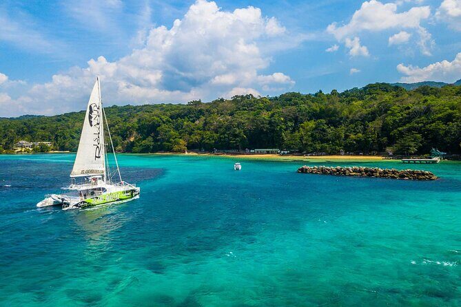 Dunn's River Catamaran Cruise From Ocho Rios - Ocho Rios to the Dock: the 9:00 AM Start You Should Actually Respect