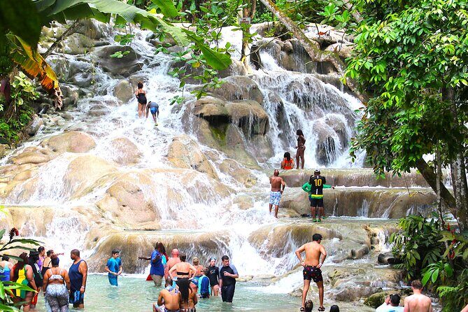 Dunn's River Park & Blue Hole Waterfall Combo from Montego Bay - The Montego Bay to Ocho Rios drive: what to expect with the timing