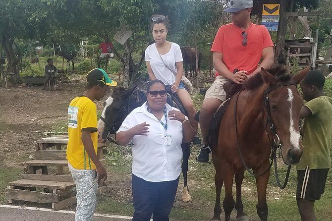 Hour Horseback Riding Guided Tour from Runaway Bay - Photos, Timing, and How the 1-Hour Duration Actually Feels