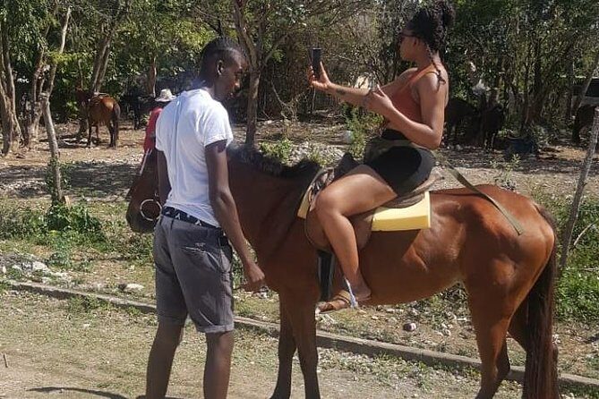 Hour Horseback Riding Guided Tour from Runaway Bay - Who This Tour Suits Best (and Who Might Skip It)