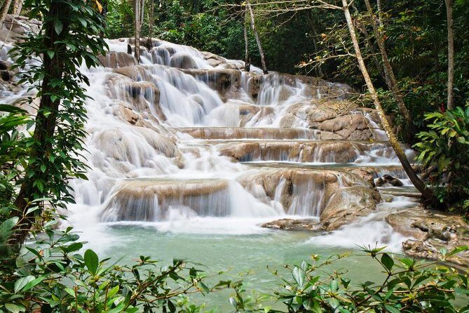 Jamaica Combo Tour: Dunn's River Falls and Bob Marley’s Nine Mile - Group size, guide style, and the real pacing of the day