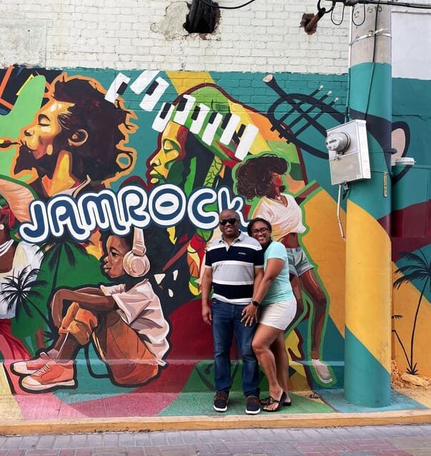 Kingston: Walking Tour with Mural Exploration - The guides are the secret sauce (and why that affects your day)