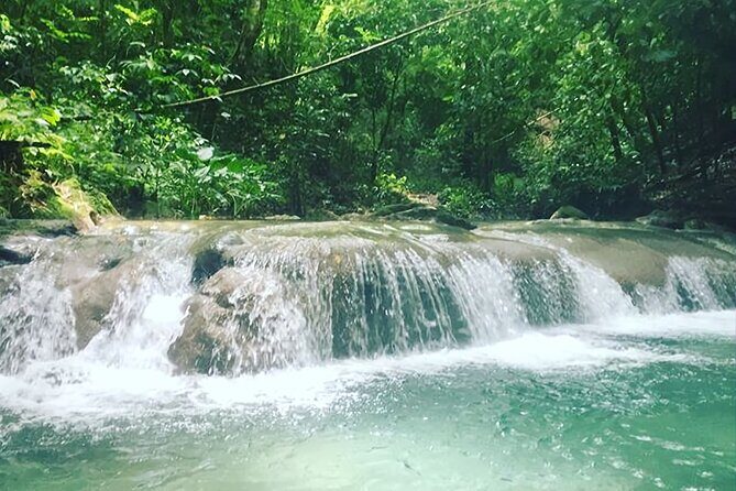 Mayfield Falls Tour with Lunch, drink, Entry & Transp(Original) - Getting there from Montego Bay: pickup, transport, and comfort