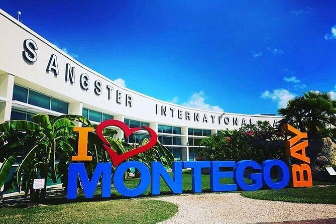 Montego Bay Airport Private Taxi Transfer To Negril Hotels - En-route stops: lunch, shopping, and photos without derailing your day