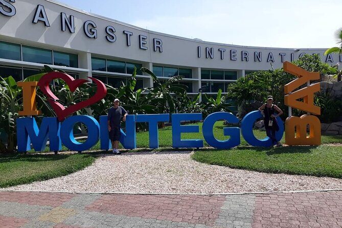 Montego Bay Airport Private Transfer to Hotels in Montego bay - Getting Picked Up at Montego Bay Airport Without the Hunt