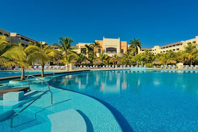 Montego Bay Airport Private Transfers to any Montego Bay Hotels - Flight monitoring: how delays are handled in real life