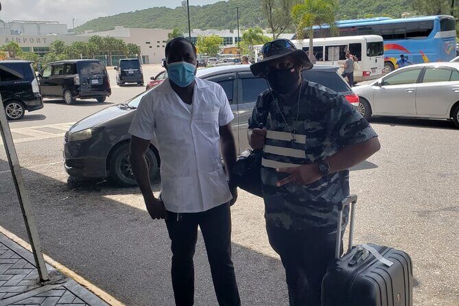 Montego Bay Airport Transfers ( Round Trip-Montego Bay Hotels) - Inside the ride: A/C comfort, water, and local stories