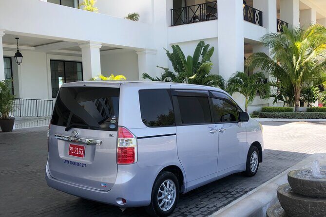 Montego Bay Airport Transfers ( Round Trip-Montego Bay Hotels) - Meeting your driver: how to avoid pickup chaos