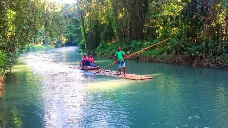 Montego Bay: Bamboo Raft Cruise on the Great River - Passing the 1820 Lethe bridge and enjoying river dips