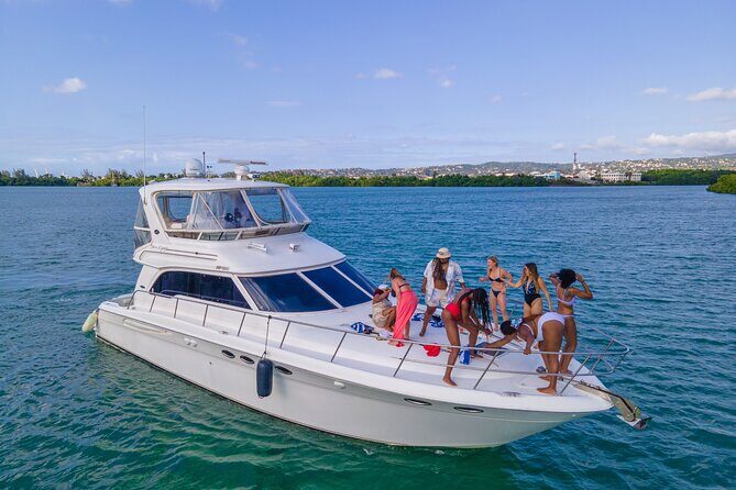 Montego Bay Private Yacht Tour with Open Bar and Lunch - Snorkeling at Montego Bay Marina: the fun part, with a couple of smart checks