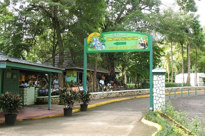 Montego Bay to Dunn's River Falls Half-Day Trip - Pickup, timing, and the bus stops you should mentally budget for