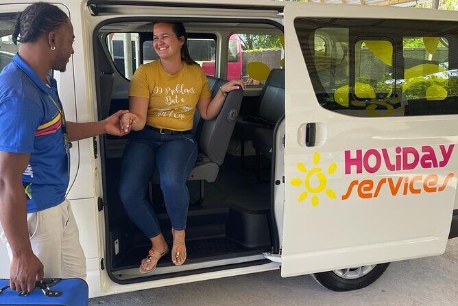 MontegoBay Airport to Ocho Rios: One way/Round Trip cheap Shuttle - Montego Bay Airport to Ocho Rios in an Air-Conditioned Shared Shuttle