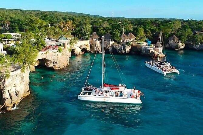 Negril Catamaran: Adults Sunset Party with Drinks & DJ - Drinks and Snacks: What’s Included, What You Should Watch For