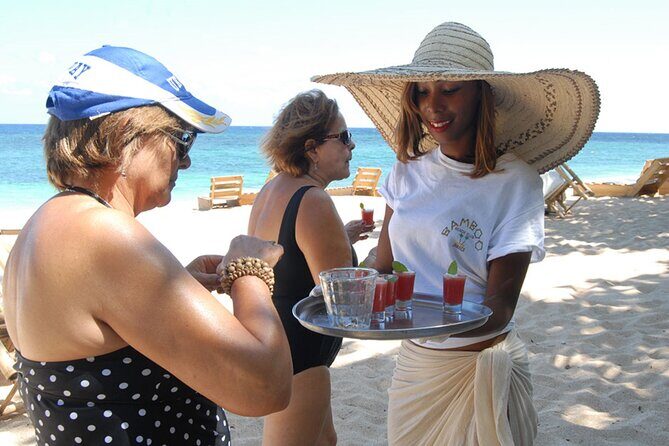Ocho Rios: Bamboo Beach Club VIP Access with Lunch and Cocktails - Welcome drinks and the “don’t get up” service style