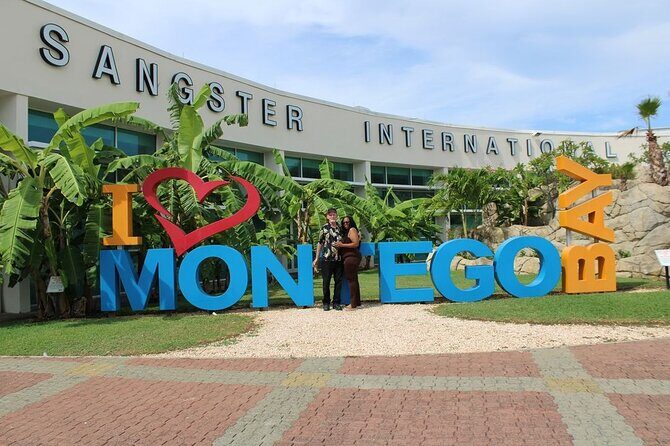 Private Airport Transfer from MBJ to Ocho Rios - MBJ pickup: the sign, the welcome, and the fast start