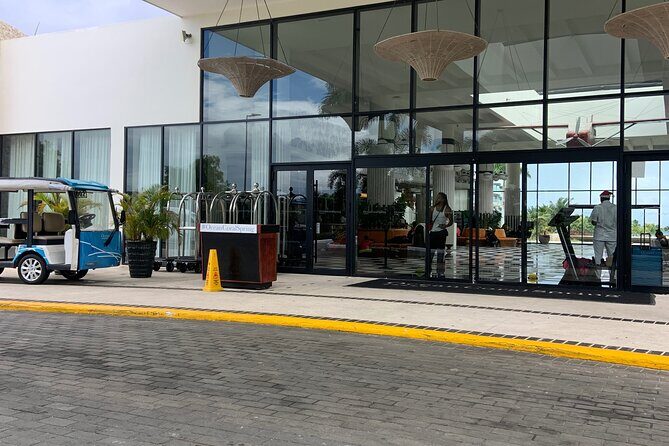 Private Airport Transfer to or from Ocean Coral Spring Resort - The on-airport meet system: how you avoid the wrong-car problem