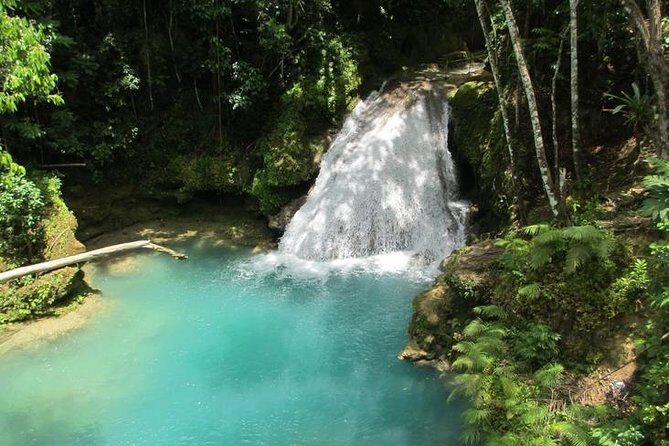 [PRIVATE] Blue Hole & Secret Falls Tour with Entrance Fees - Secret Falls: an easy hike through jungle to a waterfall payoff