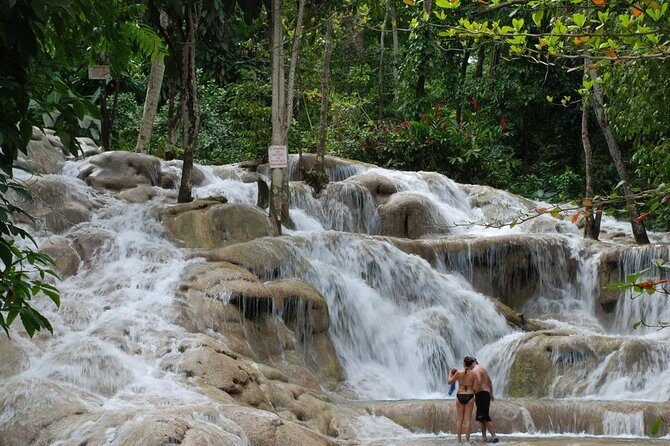 [PRIVATE] Dunn's River Falls, Blue Hole & Secret Falls w/Entrance - Dunn’s River Falls: timing your climb (and not missing the fun)