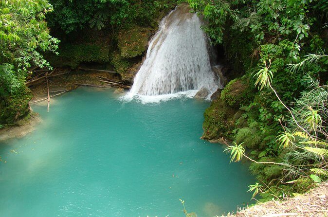 [PRIVATE] Dunn's River Falls, Blue Hole & Secret Falls w/Entrance - Guides and service quality: what the best days have in common