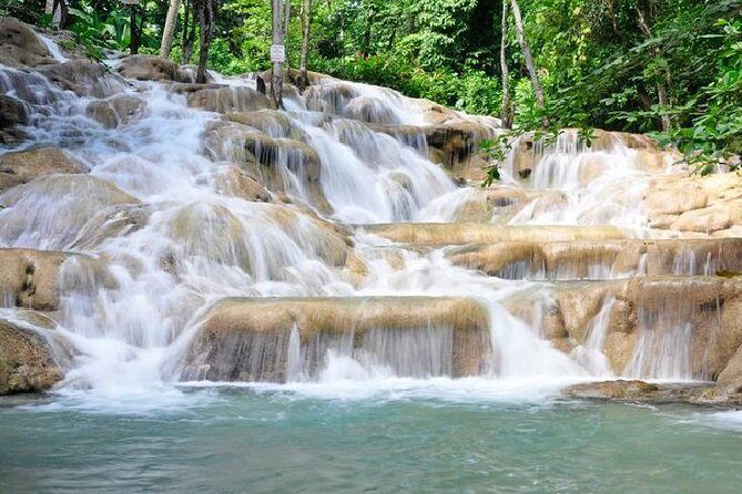 [PRIVATE] Dunn's River Falls with Entrance Fees - Dunn’s River Falls: what the climb and pools really mean