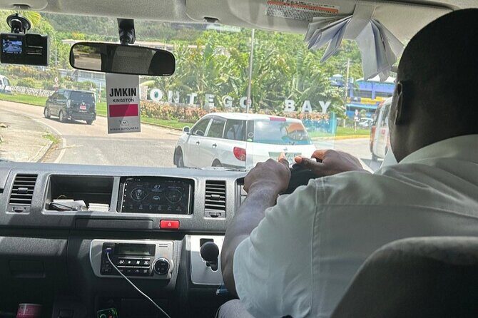 Private Montego Bay Airport Transfer to Negril - The ride itself: air-conditioning, clean vehicles, and driver confidence