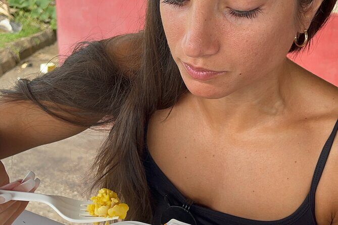 Private Montego Bay Foodie Tour with City Highlights - Juici Patties (45 Minutes): Jamaica’s Grab-and-Go Comfort Food