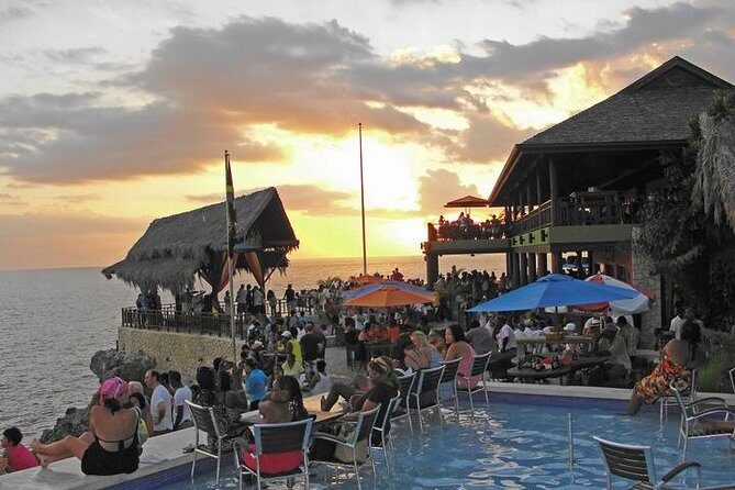 [PRIVATE] Negril Sightseeing Tour with RickS Cafe Cliff Diving - Price and logistics: what you’re really paying for at $157 per person
