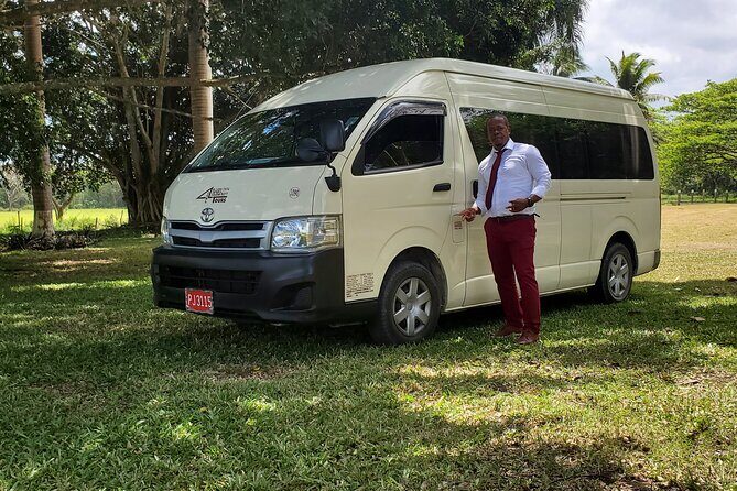 Private Round Trip Airport Transfer from Montego Bay to Negril - Bottled water, helpful conversation, and luggage handling that actually works