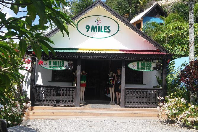 Private Tour Ocho Rios or Runaway Bay To 9 Mile Bob Marley Birth & Resting Place - Getting up to Zion: Marley’s resting place and the guide’s role