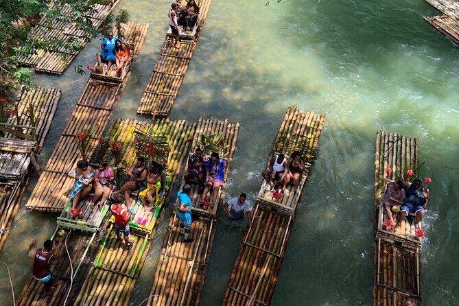 Rafting on the Martha Brae - Getting to the Martha Brae: the air-conditioned ride that actually matters