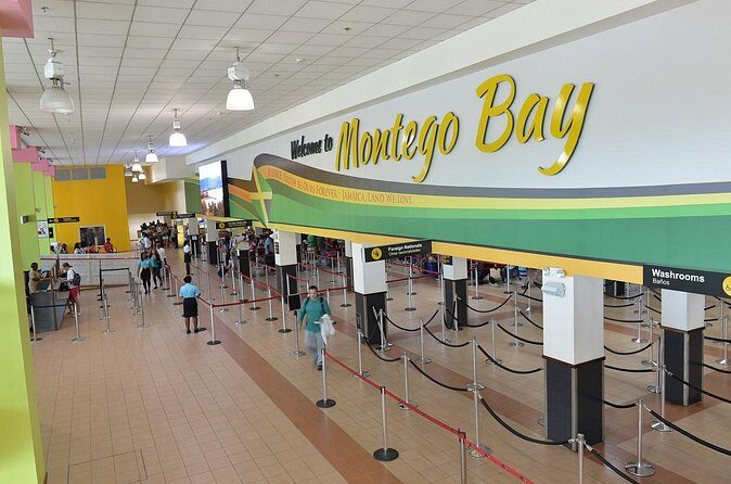 Riu Reggae/Riu Montego Bay/Riu Palace Private Airport Transfer - One-Way or Round-Trip: Picking the Right Option for Your Dates