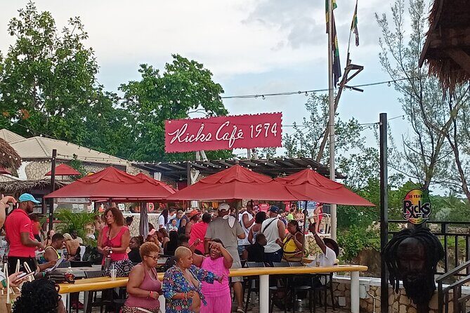 Seven Miles Beach in Negril and Ricks Cafe from Montego Bay - From Montego Bay to Negril: the long ride that sets expectations