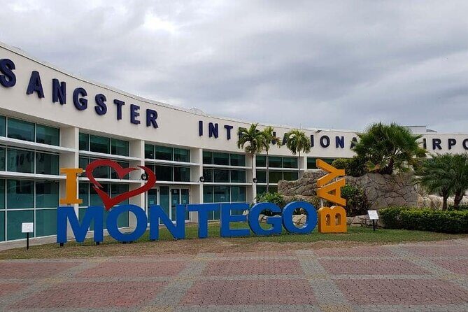 VIP Luxury Montego Bay Airport Transfer to Montego Bay/ Falmouth - The pickup at MBJ: where most stress usually happens