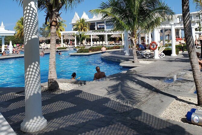 VIP Luxury Montego Bay Airport Transfer to Montego Bay/ Falmouth - Optional detours: turning a transfer into a first mini-mission